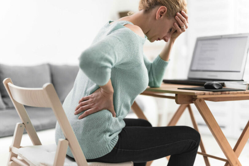 腰酸背痛怎麼辦？要看哪科？專家教你5種舒緩方法+飲食改善